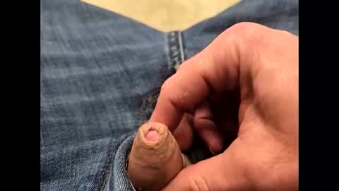 Snapshot of fartinmymouthplz chatting on 03/13/26, 05:41 fartinmymouthplz online show from 03/13/26, 05:41