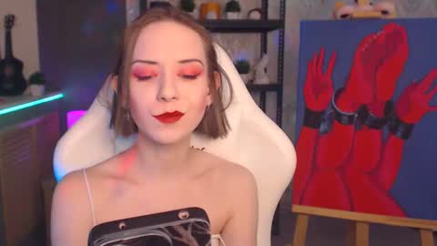 Snapshot of fascinating___eyes chatting on 12/22/25, 08:11 Fascinating Eyes online show from 12/22/25, 08:11