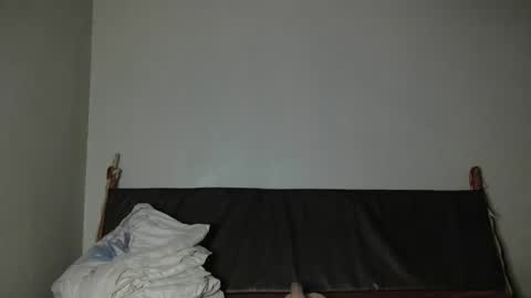 Snapshot of fatassfreak254 chatting on 04/23/26, 08:13 Winnie online show from 04/23/26, 08:13