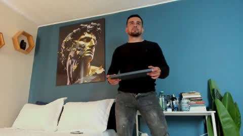 M A T  T E O online show from 12/04/24, 08:18