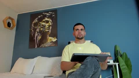 M A T  T E O online show from 12/24/24, 11:11