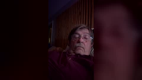 Snapshot of fatdickad chatting on 12/22/25, 06:21 fatdickad online show from 12/22/25, 06:21