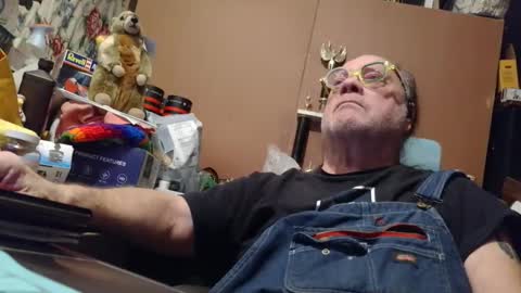 Snapshot of fatfreddythecat chatting on 02/01/26, 01:26 Fred. online show from 02/01/26, 01:26