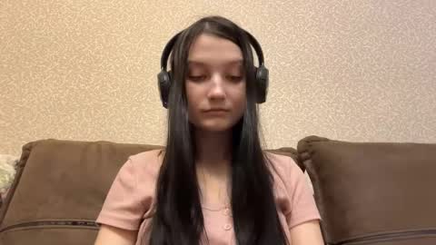 Aurora 18yo online show from 02/04/26, 09:59