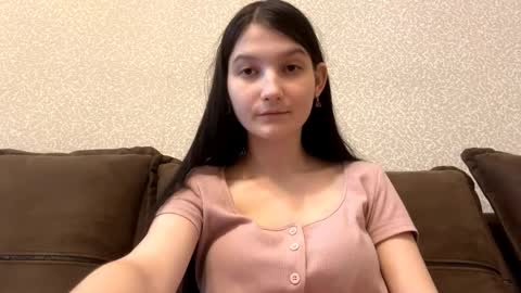 Aurora 18yo online show from 02/12/26, 08:09