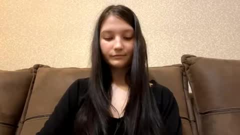 Aurora 18yo online show from 03/18/26, 09:23