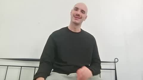 Snapshot of fauwne chatting on 11/09/25, 11:52 fauwne online show from 11/09/25, 11:52