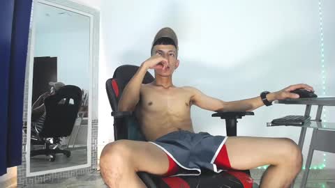 Favel Gomez online show from 12/02/24, 04:31