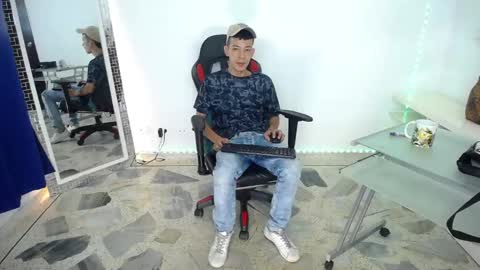Favel Gomez online show from 12/21/24, 01:21