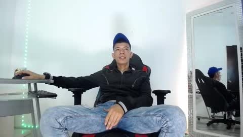 Favel Gomez online show from 12/23/24, 01:03