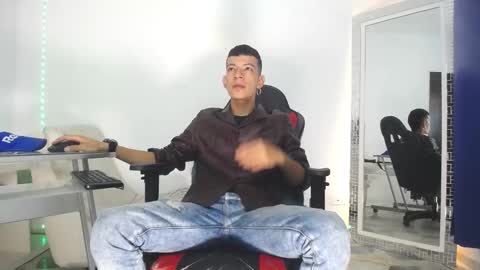 Favel Gomez online show from 12/26/24, 12:38