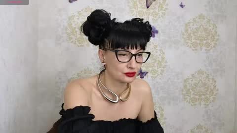 Snapshot of favorite_angel chatting on 05/29/26, 07:56 favorite_angel online show from 05/29/26, 07:56