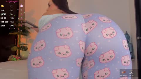 Snapshot of fay_miller2 chatting on 12/16/24, 12:26 welcome to my world  online show from 12/16/24, 12:26