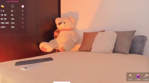 Snapshot of fay_miller2 chatting on 02/14/25, 10:14 welcome to my world  online show from 02/14/25, 10:14