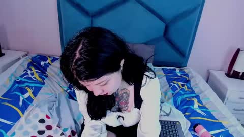 Snapshot of fayevalentiine chatting on 12/26/24, 06:33 Fayevalentiine online show from 12/26/24, 06:33