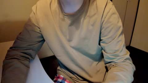 Snapshot of fckmikh chatting on 12/21/25, 02:46 Michael online show from 12/21/25, 02:46