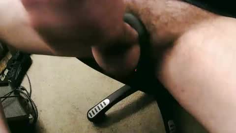 Snapshot of fcl523 chatting on 12/19/25, 01:01 fcl523 online show from 12/19/25, 01:01