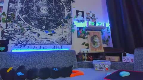 Diva online show from 11/20/25, 02:12