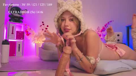 Snapshot of feelbetterwithme chatting on 10/13/25, 04:01 Princess Kate HOT ANAL VID ON FANSLY Help me reach 100 likes online show from 10/13/25, 04:01