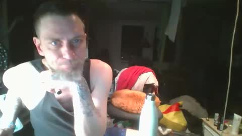 Snapshot of feelfemdom chatting on 05/19/26, 01:56 feelfemdom online show from 05/19/26, 01:56