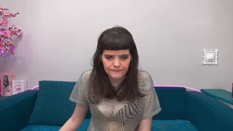 Snapshot of feelsgoodwoman chatting on 06/17/26, 12:13 Laura online show from 06/17/26, 12:13