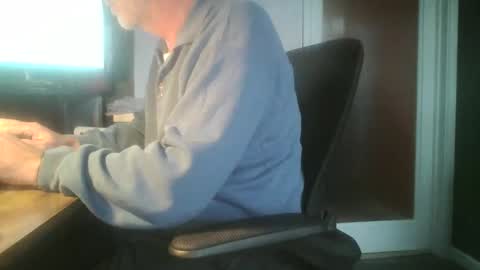 Snapshot of feet_fan69 chatting on 12/10/24, 02:17 John Buck online show from 12/10/24, 02:17