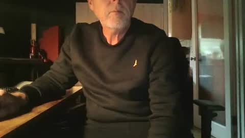 Snapshot of feet_fan69 chatting on 10/16/25, 02:07 John Buck online show from 10/16/25, 02:07