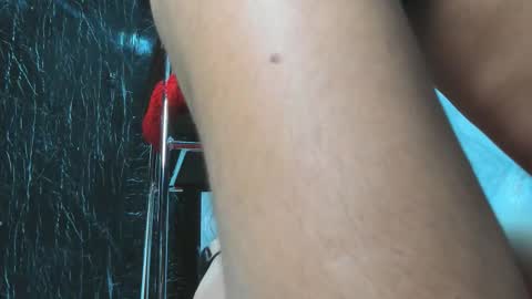 feetbynic online show from 10/18/25, 02:51