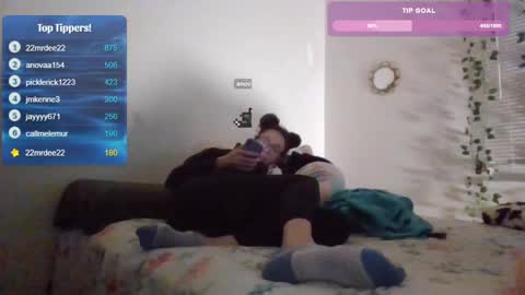 Soley online show from 02/06/25, 11:04