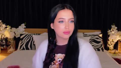 Felicia Herceg online show from 11/28/25, 12:57