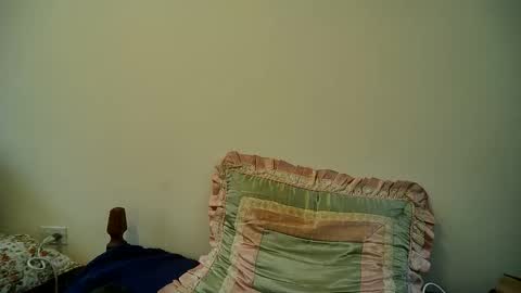 felipebb40 online show from 09/18/25, 06:54