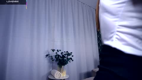 Hello im Nova online show from 09/28/25, 04:18