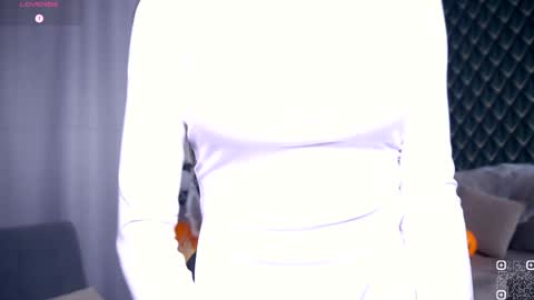 Hello im Nova online show from 10/30/25, 04:36