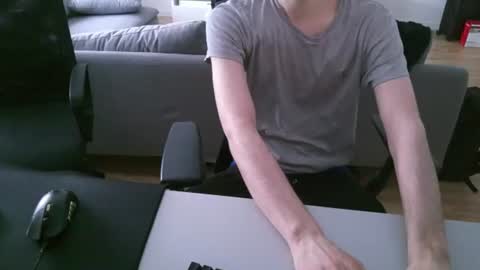 Snapshot of felixsagg chatting on 06/14/26, 08:49 felixsagg online show from 06/14/26, 08:49