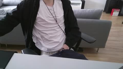 Snapshot of felixsagg chatting on 06/15/26, 09:22 felixsagg online show from 06/15/26, 09:22