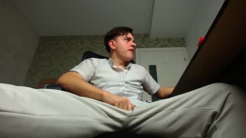 FelixStark online show from 10/26/25, 05:13