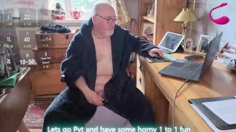 Snapshot of fellainsp8 chatting on 03/15/26, 09:15 Adam online show from 03/15/26, 09:15