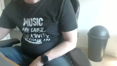 Snapshot of fem_alice_louis_dom chatting on 06/24/26, 02:27 fem_alice_louis_dom online show from 06/24/26, 02:27