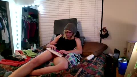 Allie North online show from 01/24/25, 08:02
