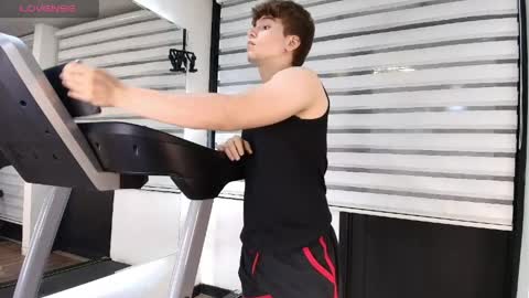 Femboy Max online show from 05/15/26, 12:23