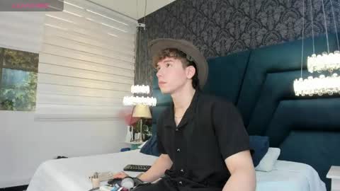 Femboy Max online show from 06/05/26, 11:49