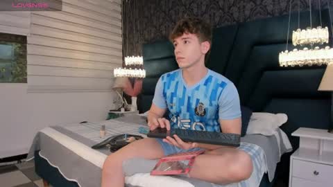 Femboy Max online show from 06/16/26, 11:46