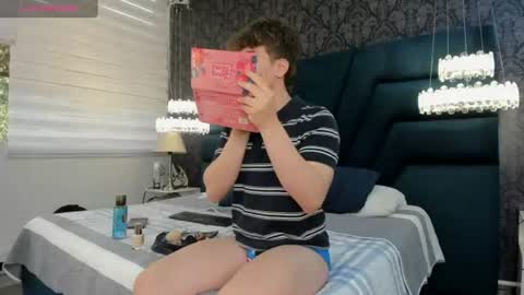 Femboy Max online show from 06/23/26, 11:41