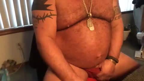 Snapshot of femdomisgood chatting on 11/28/25, 08:44 Femdomisgood online show from 11/28/25, 08:44