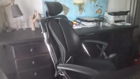 Snapshot of femdomsubby chatting on 04/05/26, 07:16 femdomsubby online show from 04/05/26, 07:16
