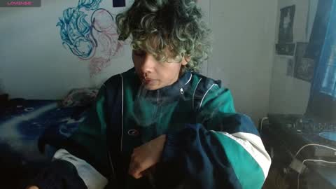 Snapshot of fenixmfx chatting on 12/20/24, 07:50 Fenix online show from 12/20/24, 07:50