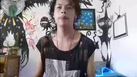 Snapshot of fenixmfx chatting on 09/29/25, 04:23 Fenix online show from 09/29/25, 04:23