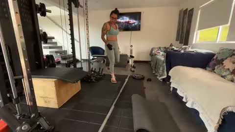 fergiecienta online show from 10/20/25, 12:16