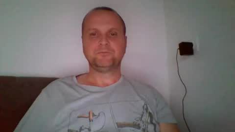 Snapshot of ferkooo111 chatting on 10/07/25, 04:04 Dorotheo online show from 10/07/25, 04:04