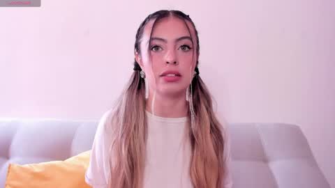 fernanda  online show from 05/22/26, 02:44